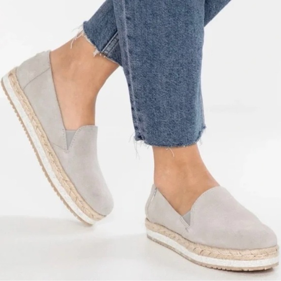 TOMS Palma Drizzle Grey Suede Slip On - Picture 14 of 14